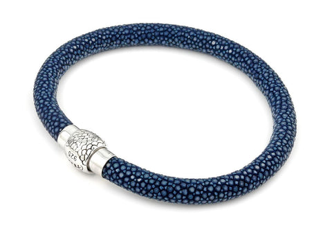 DARK BLUE STINGRAY LEATHER BRACELET WITH MAGNETIC LOCK